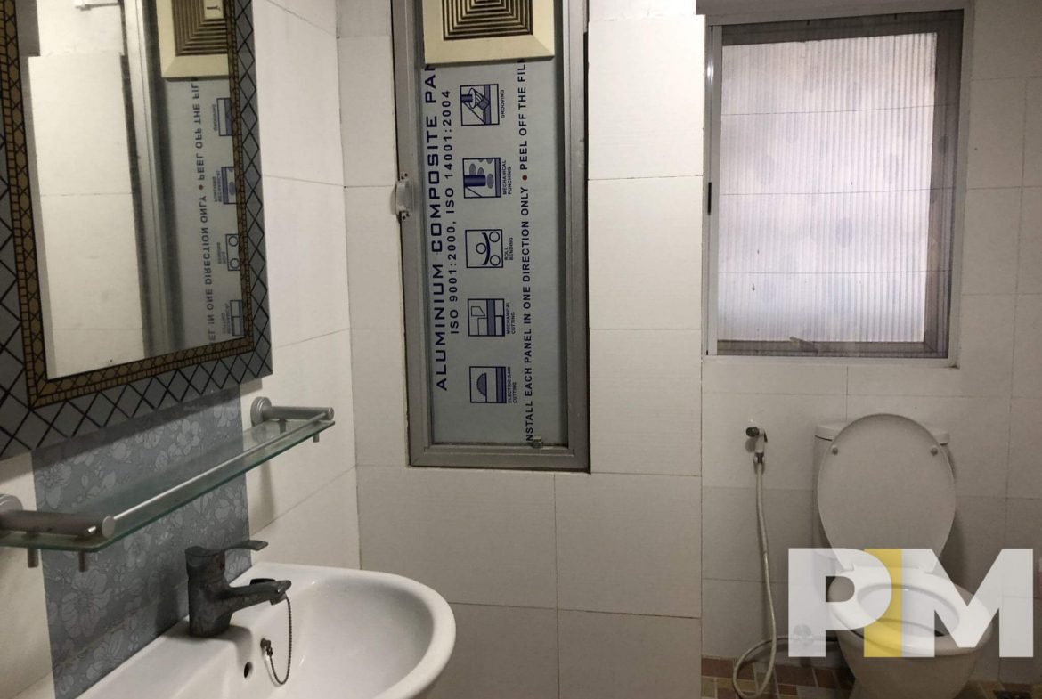 bathroom with sink - Condo for rent in Yawmingyi