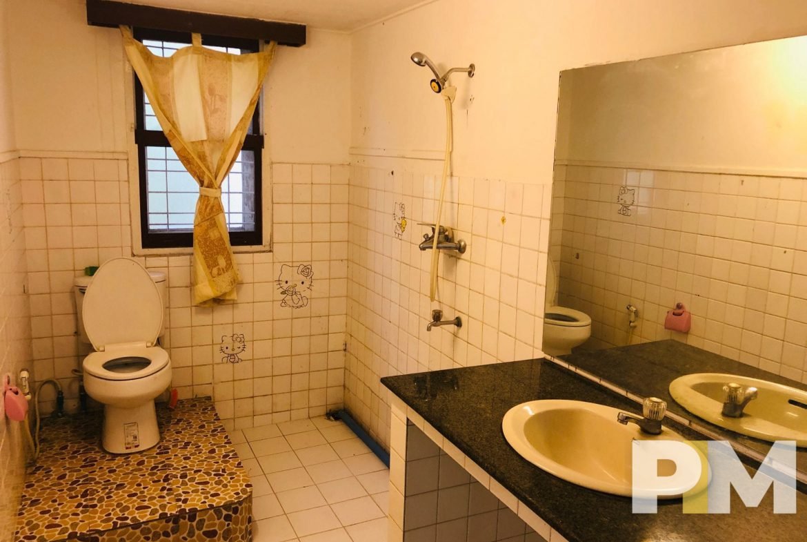bathroom with tub - Home rental Yangon