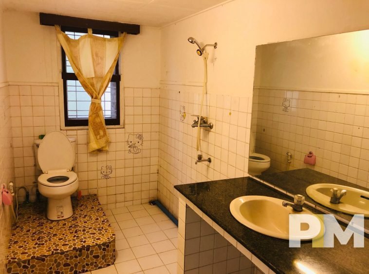 bathroom with tub - Home rental Yangon