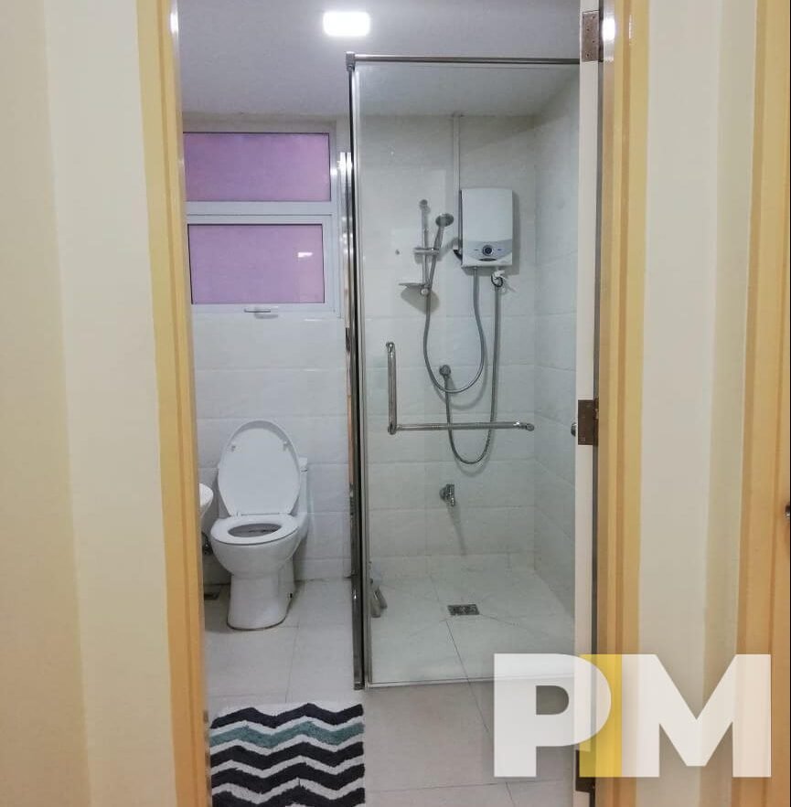 bathroom with tub - Yangon Property