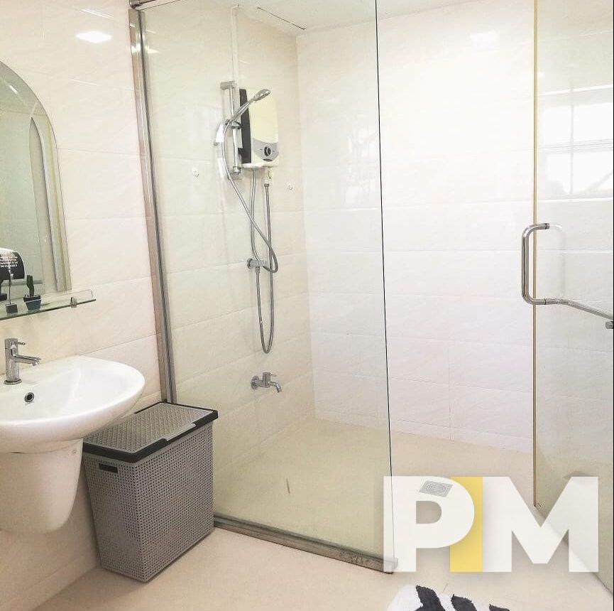 bathroom with tub - properties in Yangon