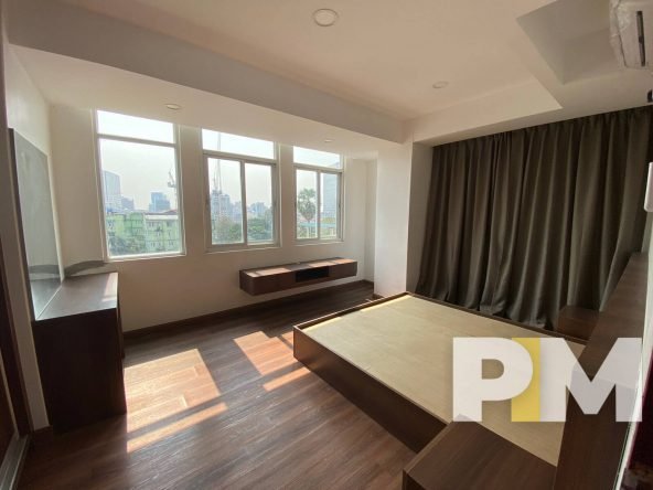 bedroom with bed - Rent in Yangon