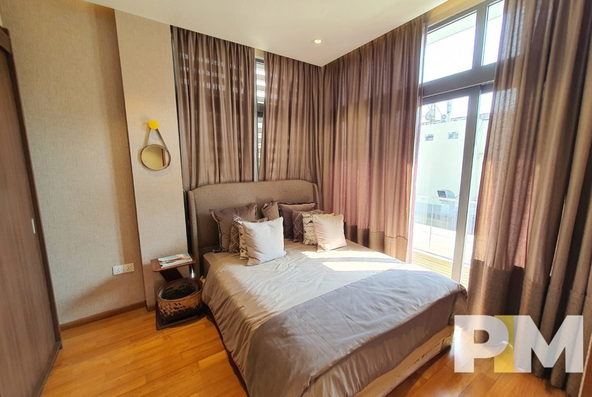 bedroom with bed and mattress - House for rent in Bahan