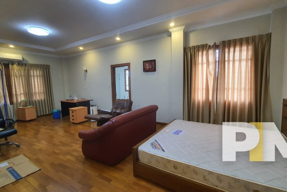 bedroom with bed and mattress - House for rent in Golden Valley