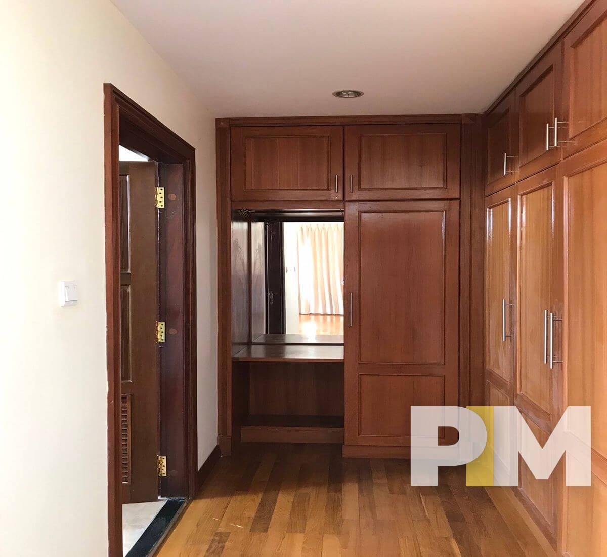 bedroom with closet - Condo for rent in Mayangone