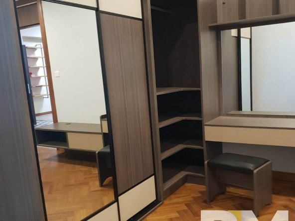 bedroom with closet - Home Rental Yangon - Copy