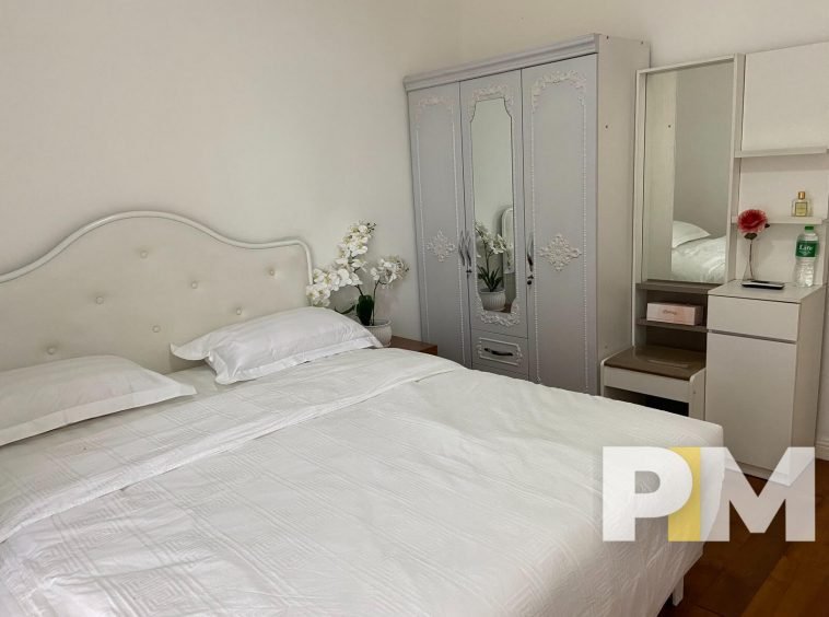 bedroom with closet - Real Estate in Yangon