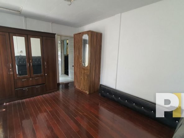 bedroom with closet - Rent in Myanmar