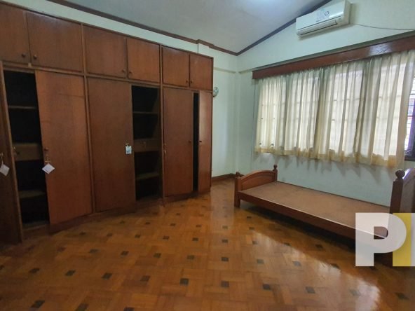 bedroom with closet - Yangon Luxury House