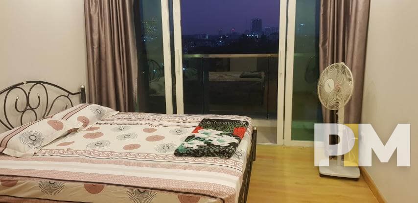 bedroom with fan - Rent in Yangon
