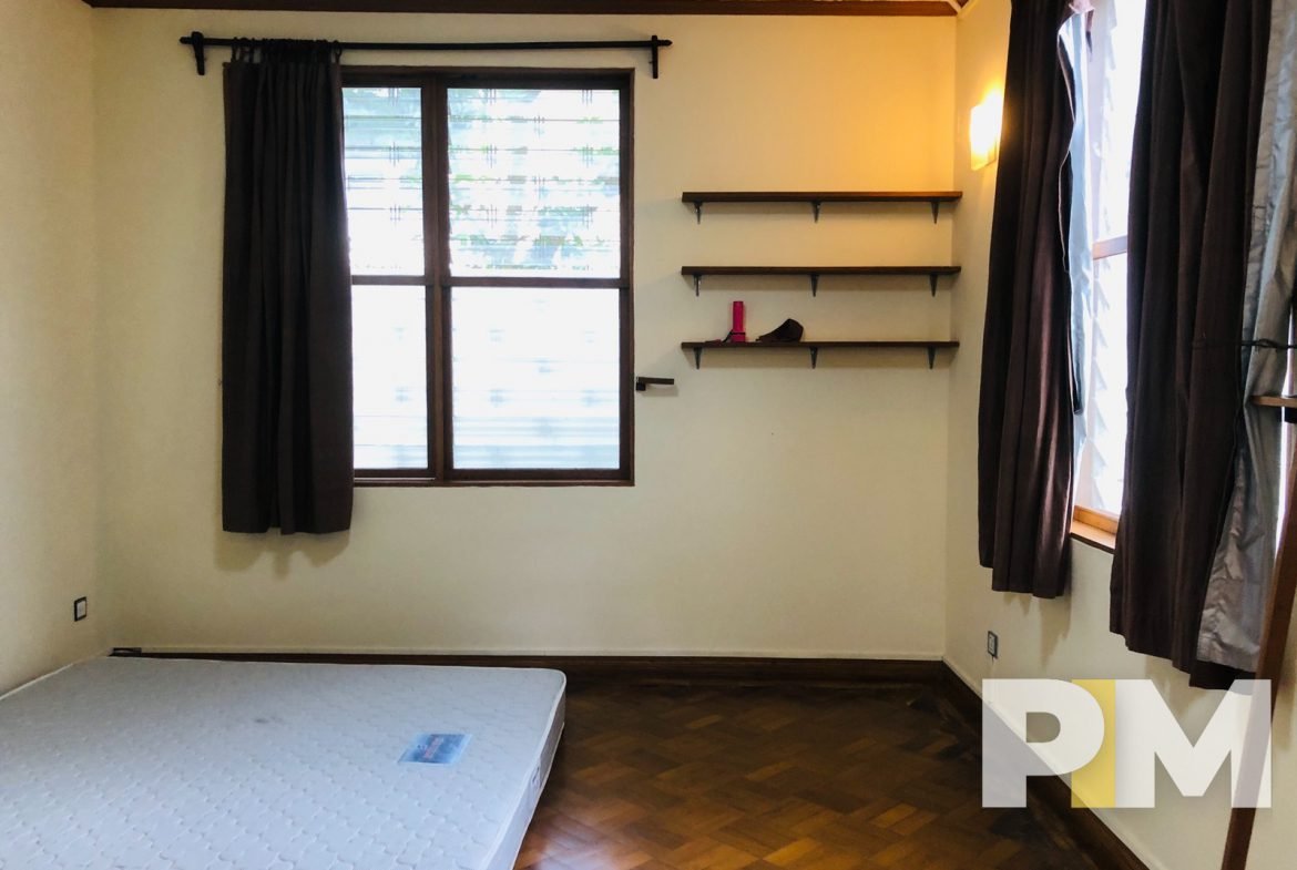 bedroom with mattress - House for rent in Golden Valley