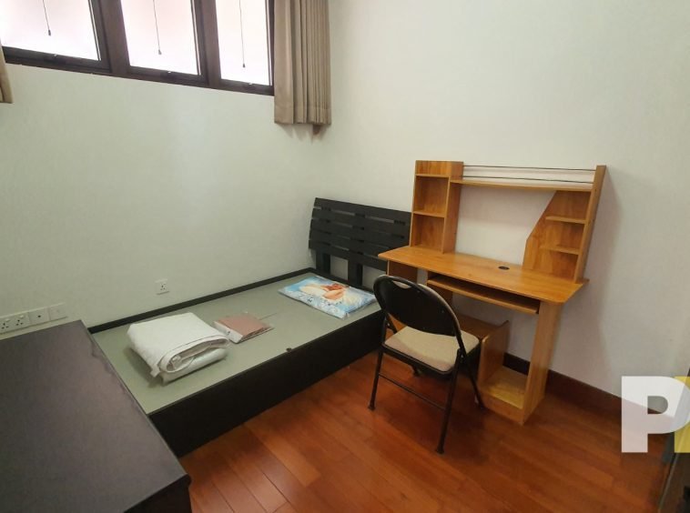 bedroom with study desk - Condo for rent in Kamayut