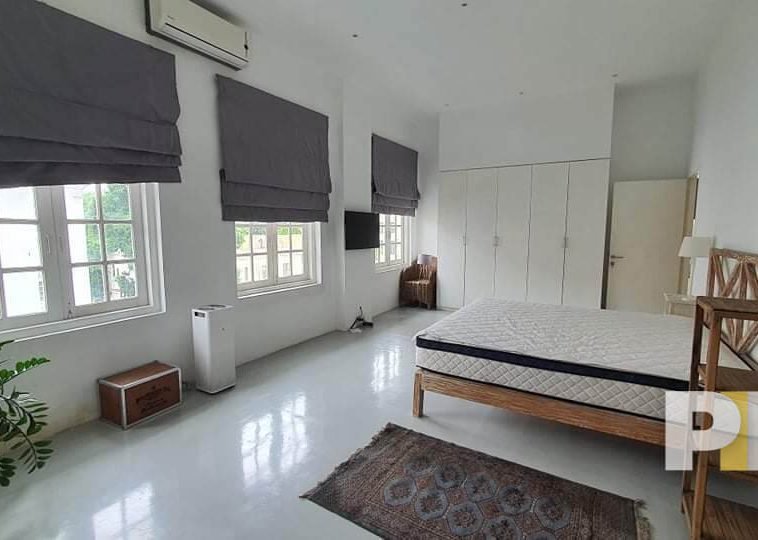 bedroom with wardrobe - Real Estate in Yangon