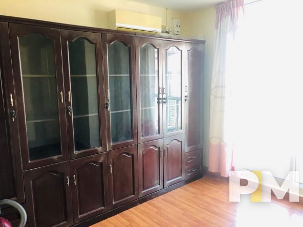 bedroom with wardrobe - Rent in Myanmar