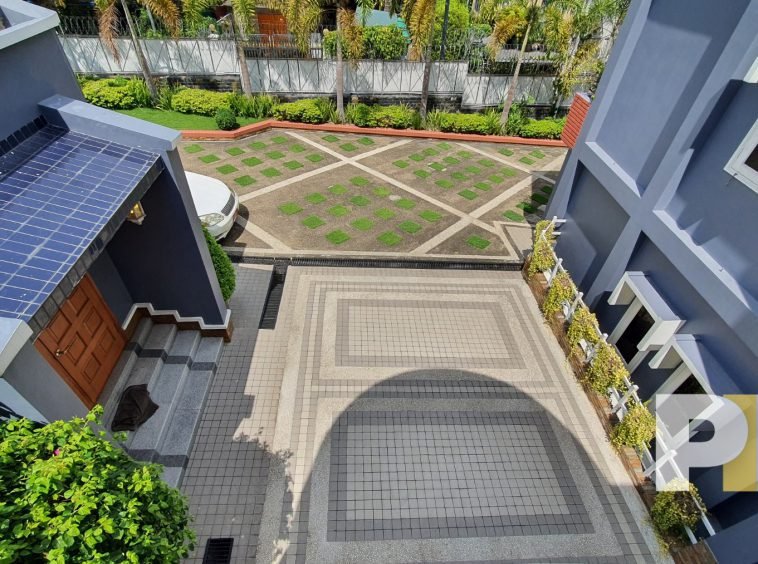 courtyard with car park - Home Rental Yangon