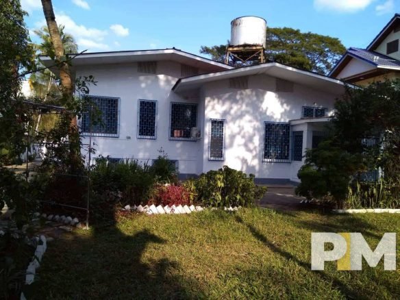 coutyard - House for rent in Kamayut