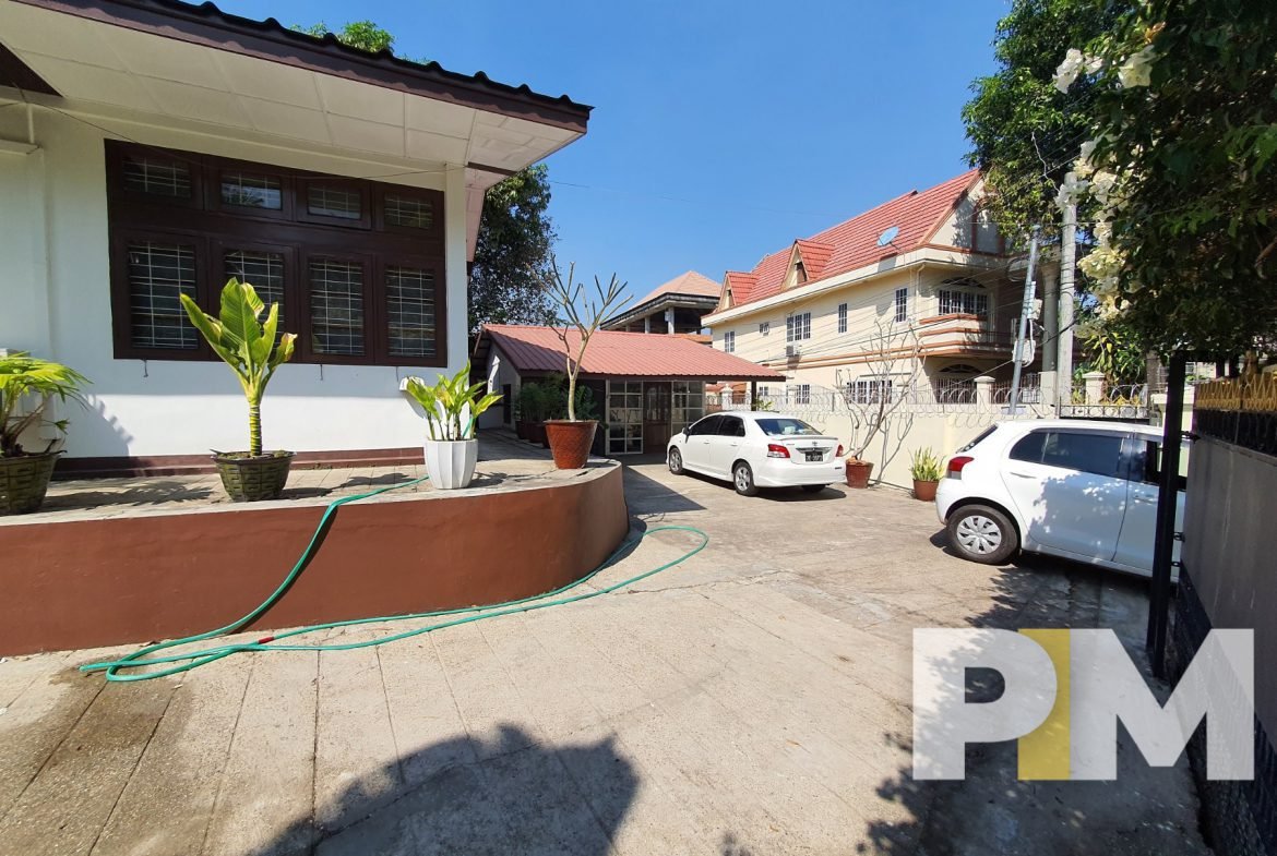entrance gate with car parking space - Myanmar house for rent