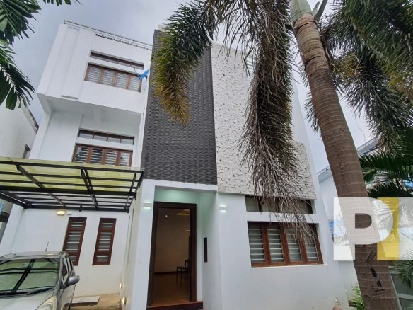 front space with car parking - Rent in Yangon