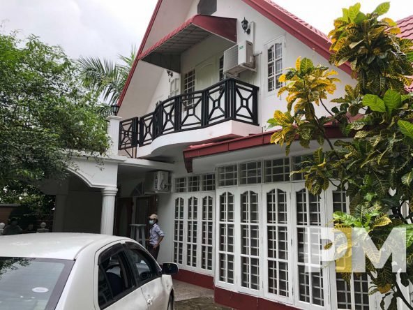 front view with car park - Home Rental Yangon