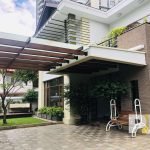 front view with car park - House for rent in Golden Valley