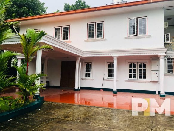 front view with car parking space - Myanmar house for rent