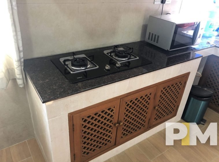 kitchen with electric hot plate - Home Rental Yangon
