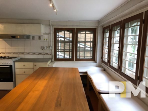 kitchen with oven - Yangon Property