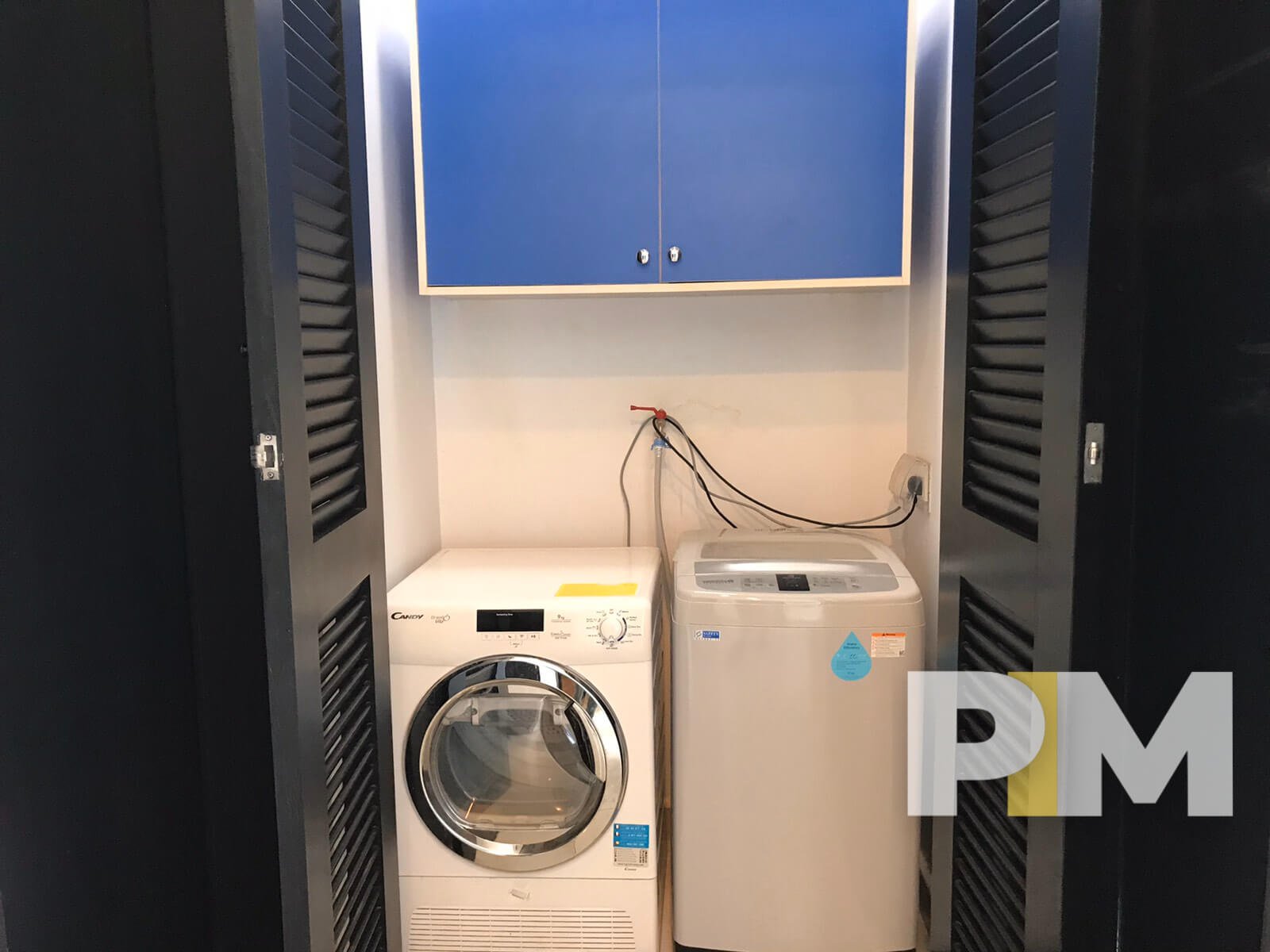 laundry room with washing machine - Rent in Yangon