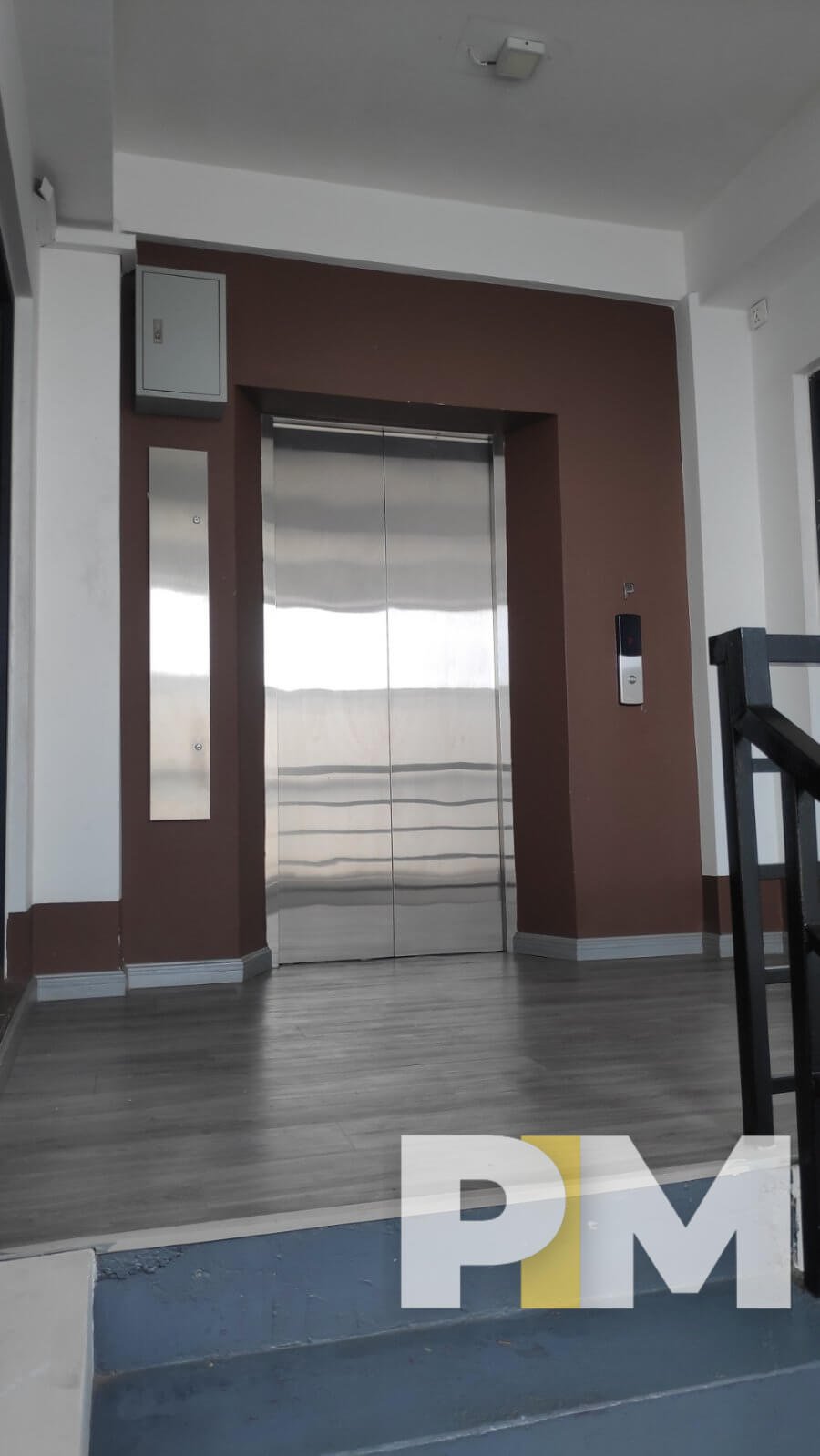 lift with stair - Myanmar building for rent