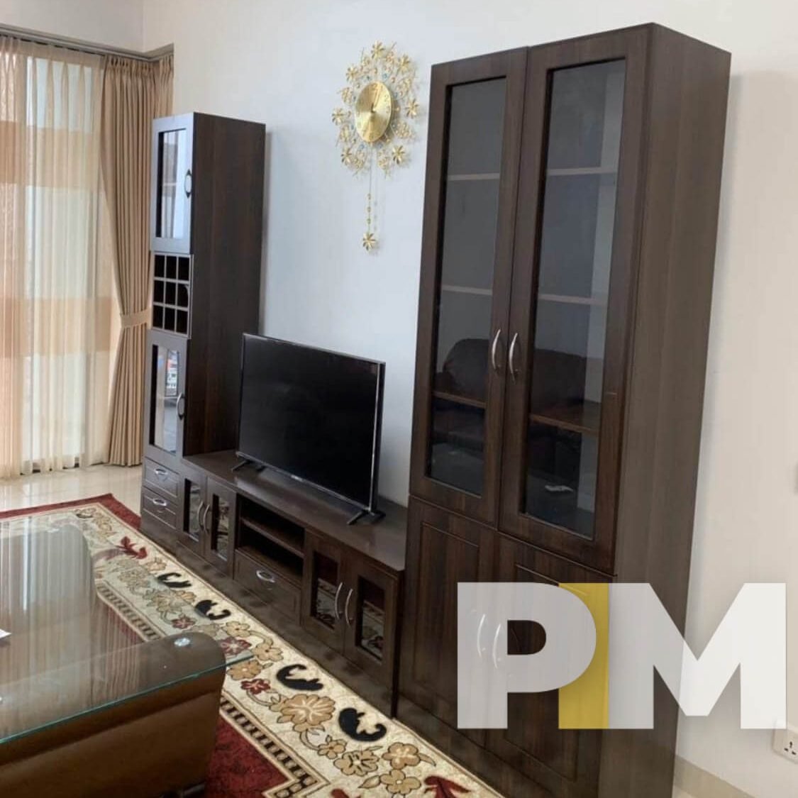living room with TV - Condo for rent in Mingalar Taung Nyunt
