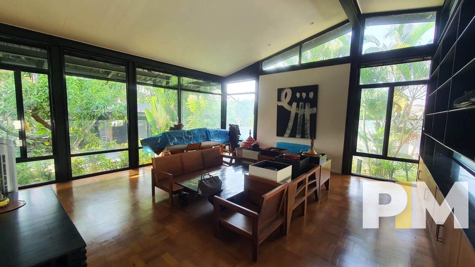 living room with coffee table - Myanmar Property