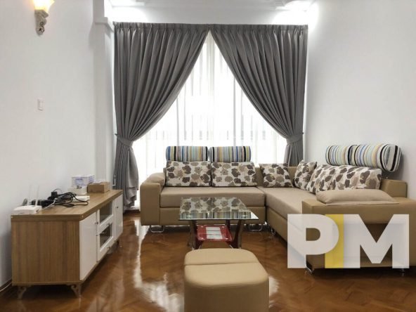living room with sofa - Condo for rent in Ahlone