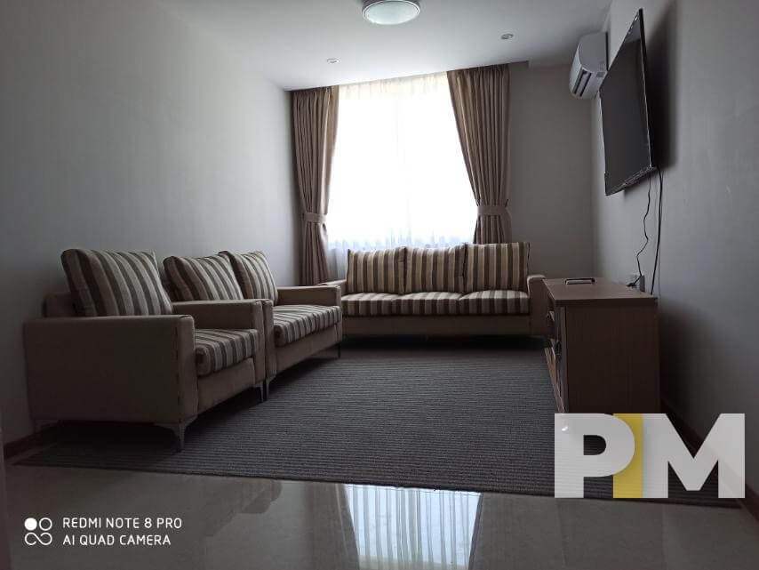 living room with sofa - Condo for rent in Hlaing