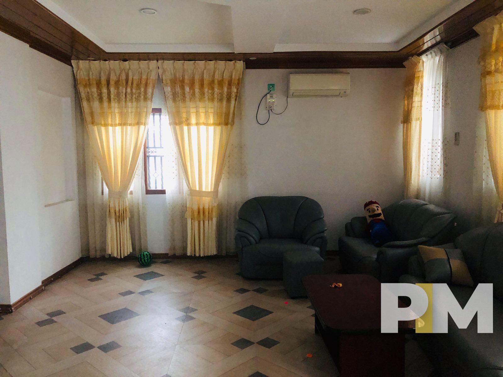 living room with sofa - Real Estate in Yangon
