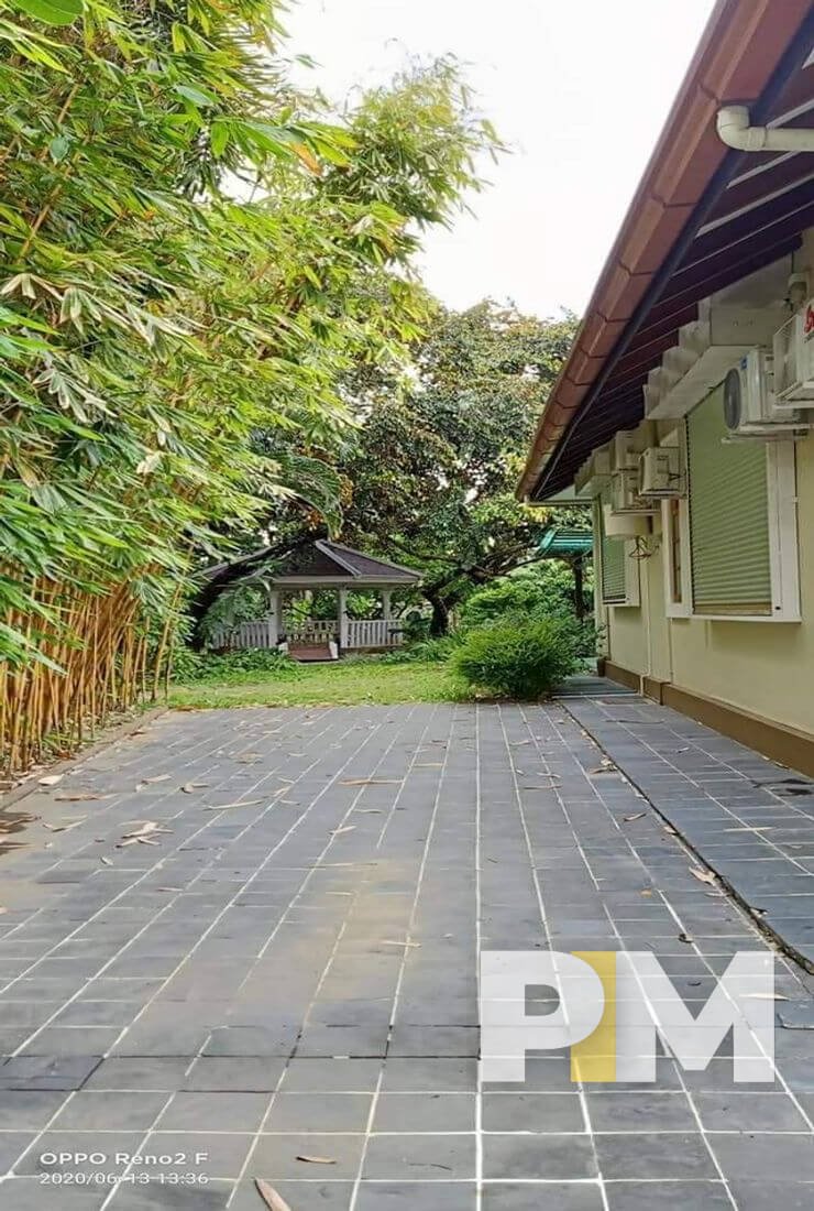 outdoor space - House for rent in Mayangone