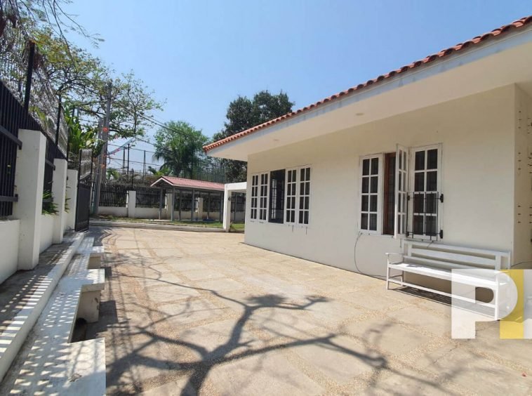 outdoor space - House for rent in Mayangone
