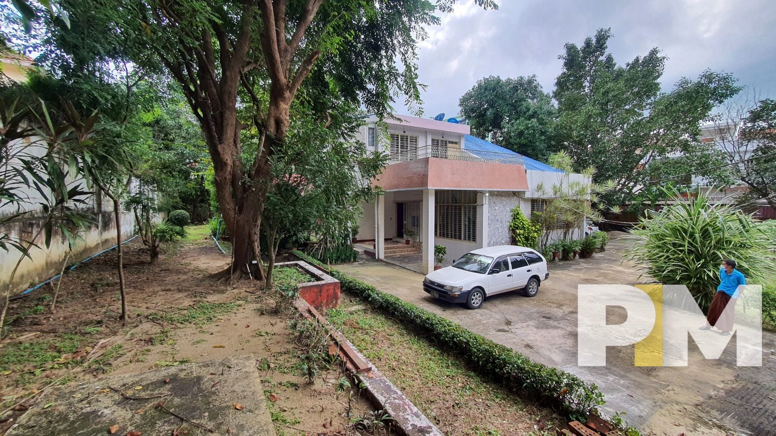outdoor space wit hcar parking - Yangon Property
