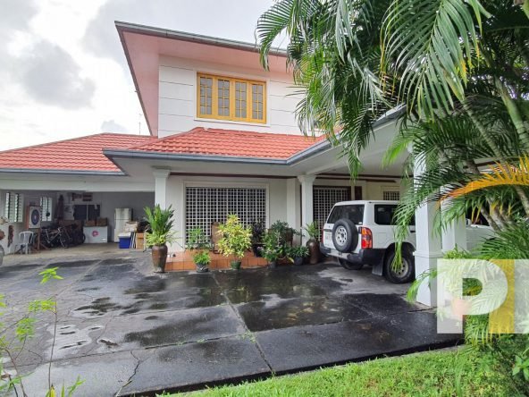 outdoor space with car park - Myanmar House for rent
