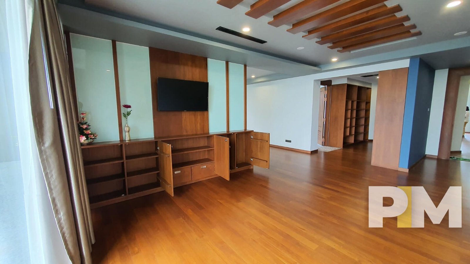 room with TV - Yangon Real Estate