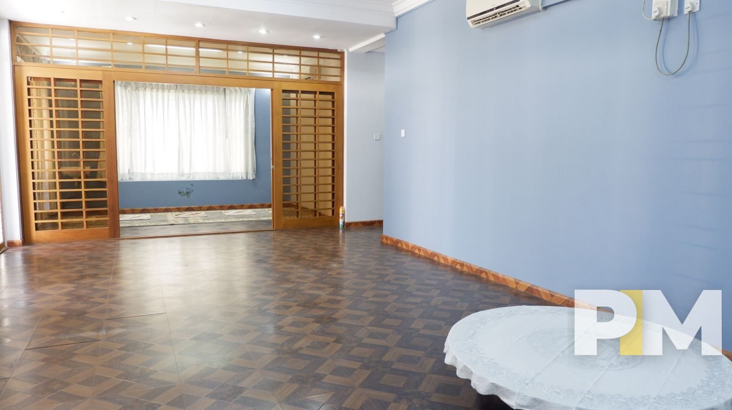 room with a table - Rent in Yangon
