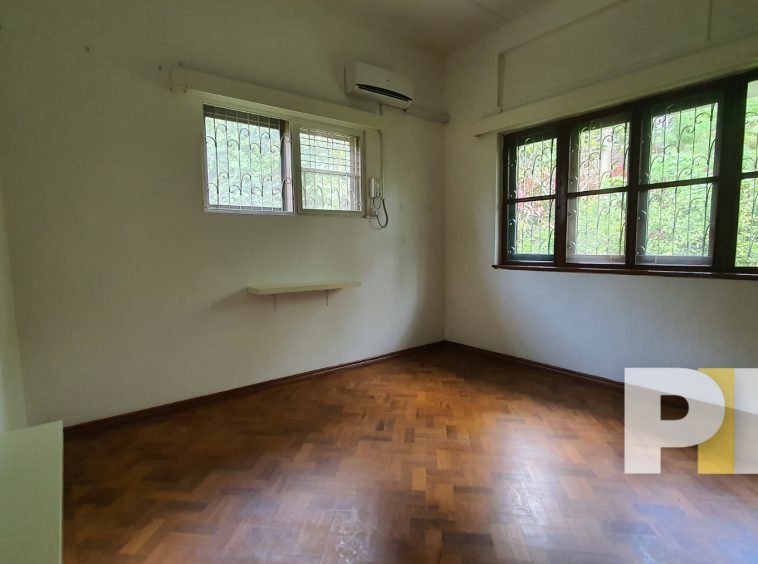 room with air conditioner - Myanmar House for rent