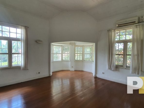room with air conditioner - properties in Yangon