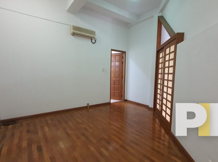 room with air conditioner - properties in Yangon