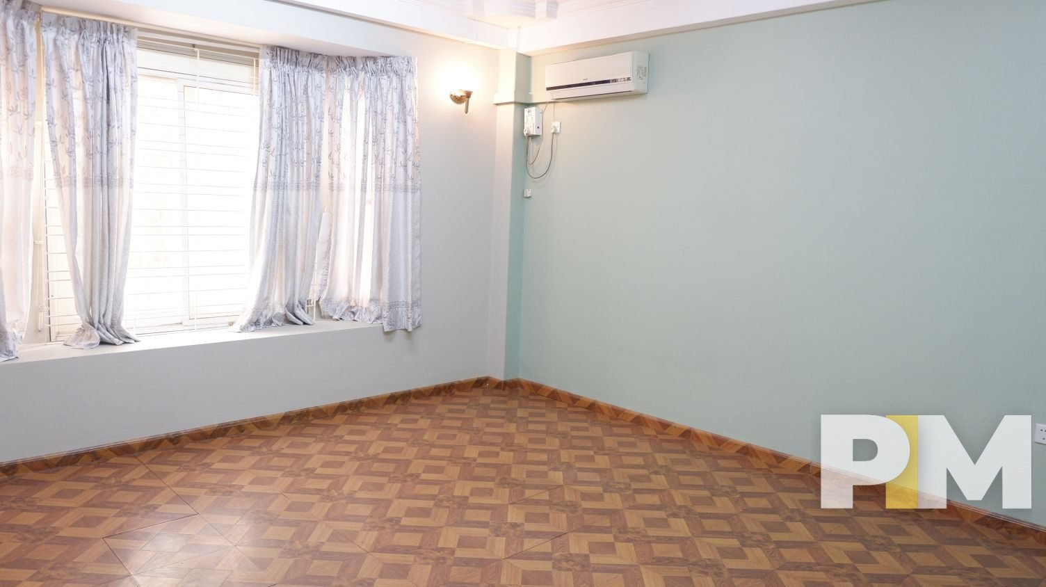 room with air conditioner - rent in Myanmar