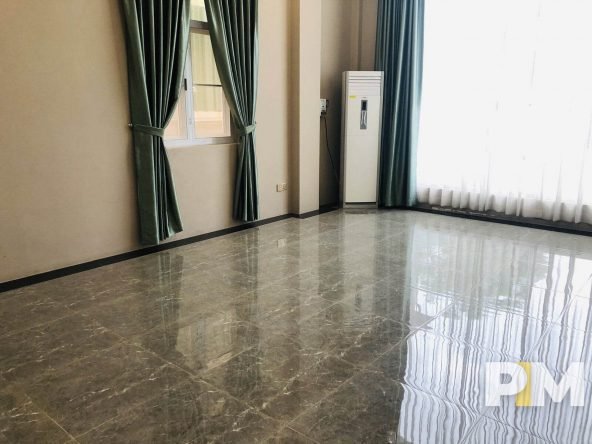 room with air conditioning - Real Estate in Yangon