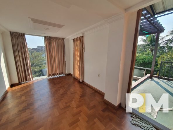 room with balcony - Home Rental Yangon