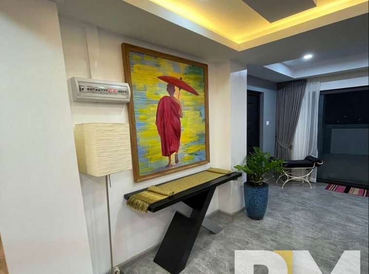 room with balcony - Myanmar Property