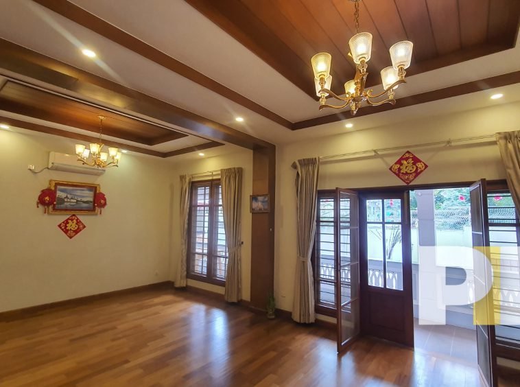 room with balcony - Yangon Real Estate