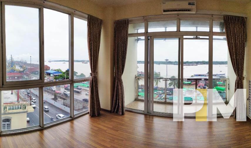 room with balcony - properties in Yangon