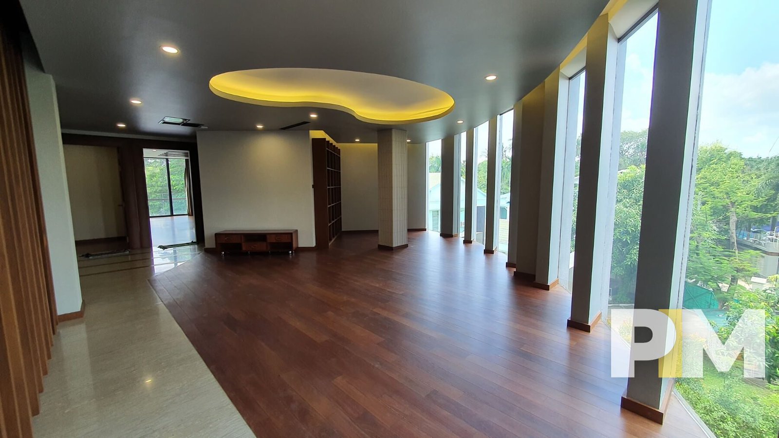 room with ceiling light - Myanmar Real Estate